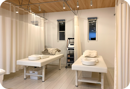 ひなた接骨院 院内～施術台